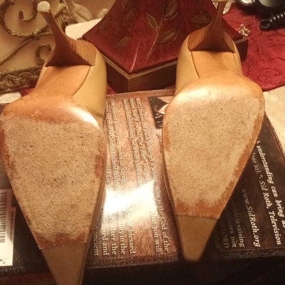 Women heels - Picture 3 of 6